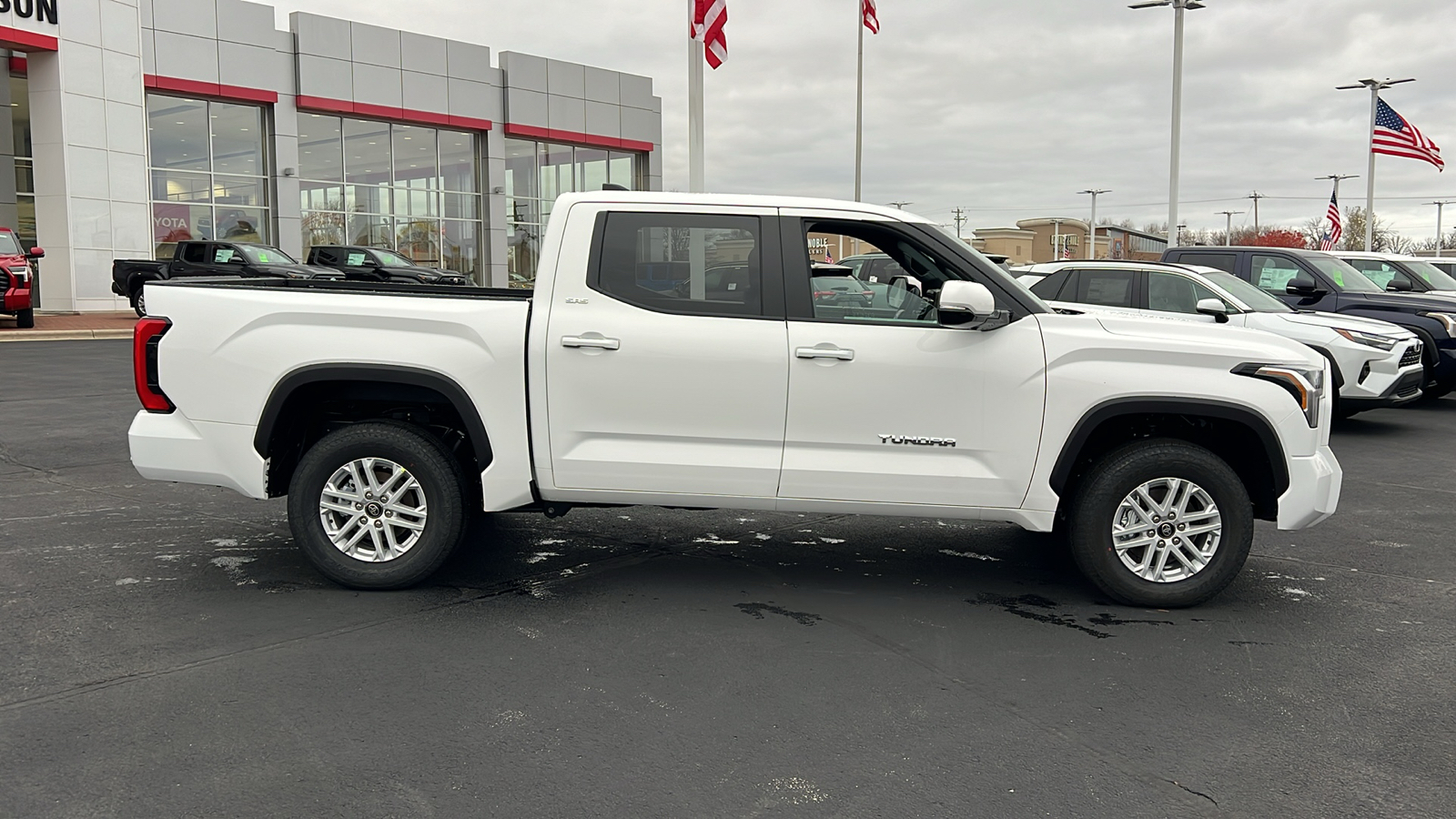 2025 Toyota Tundra SR5 2