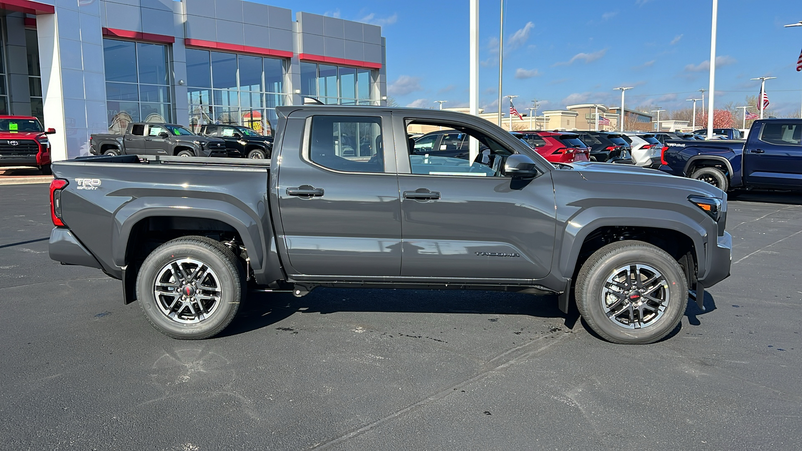 2024 Toyota Tacoma TRD Sport 2