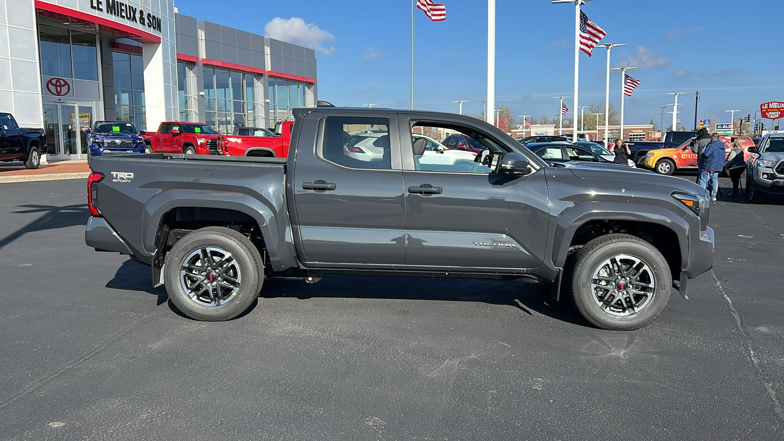 2024 Toyota Tacoma TRD Sport 2