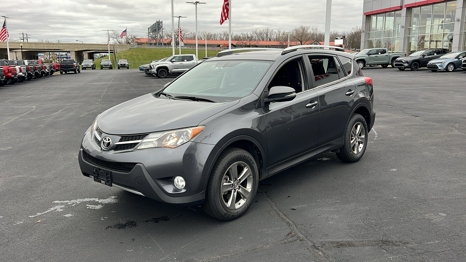 2015 Toyota RAV4 XLE 7