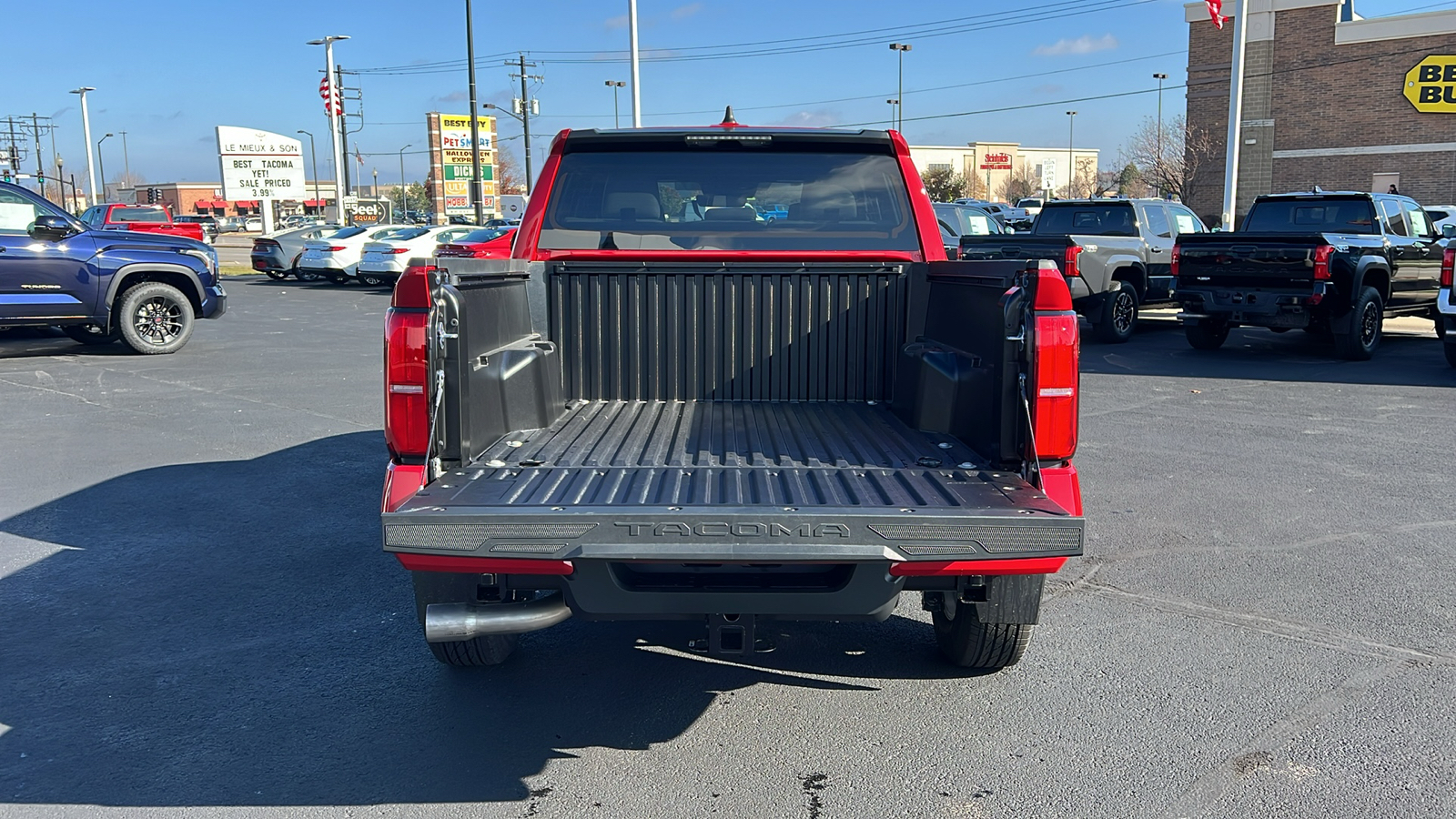 2024 Toyota Tacoma SR5 28