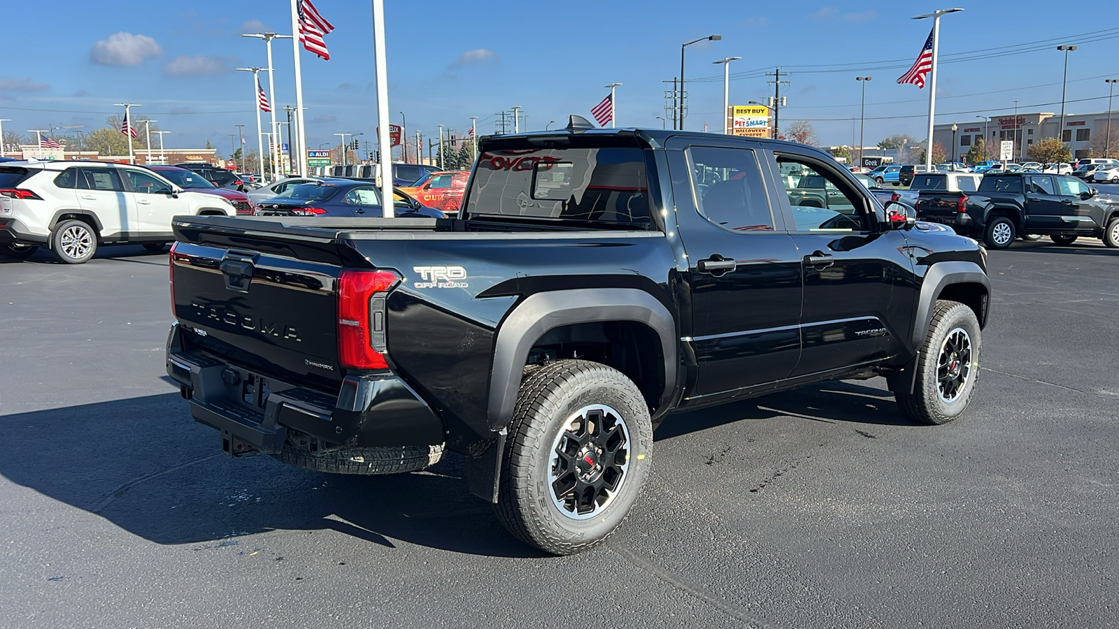 2024 Toyota Tacoma Hybrid TRD Off Road 3