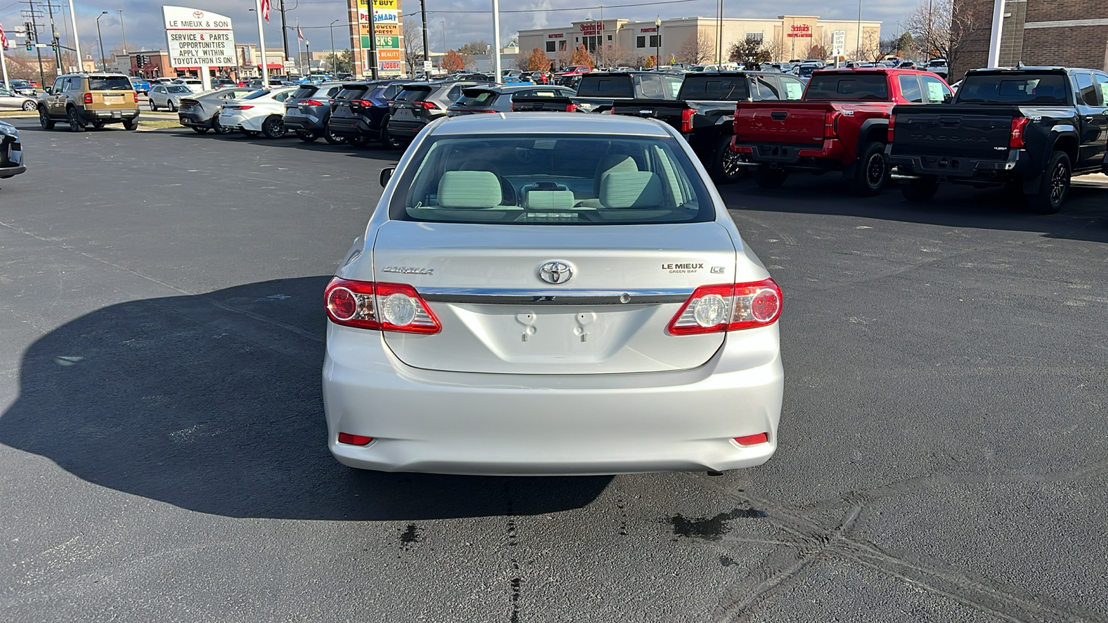 2013 Toyota Corolla LE 4