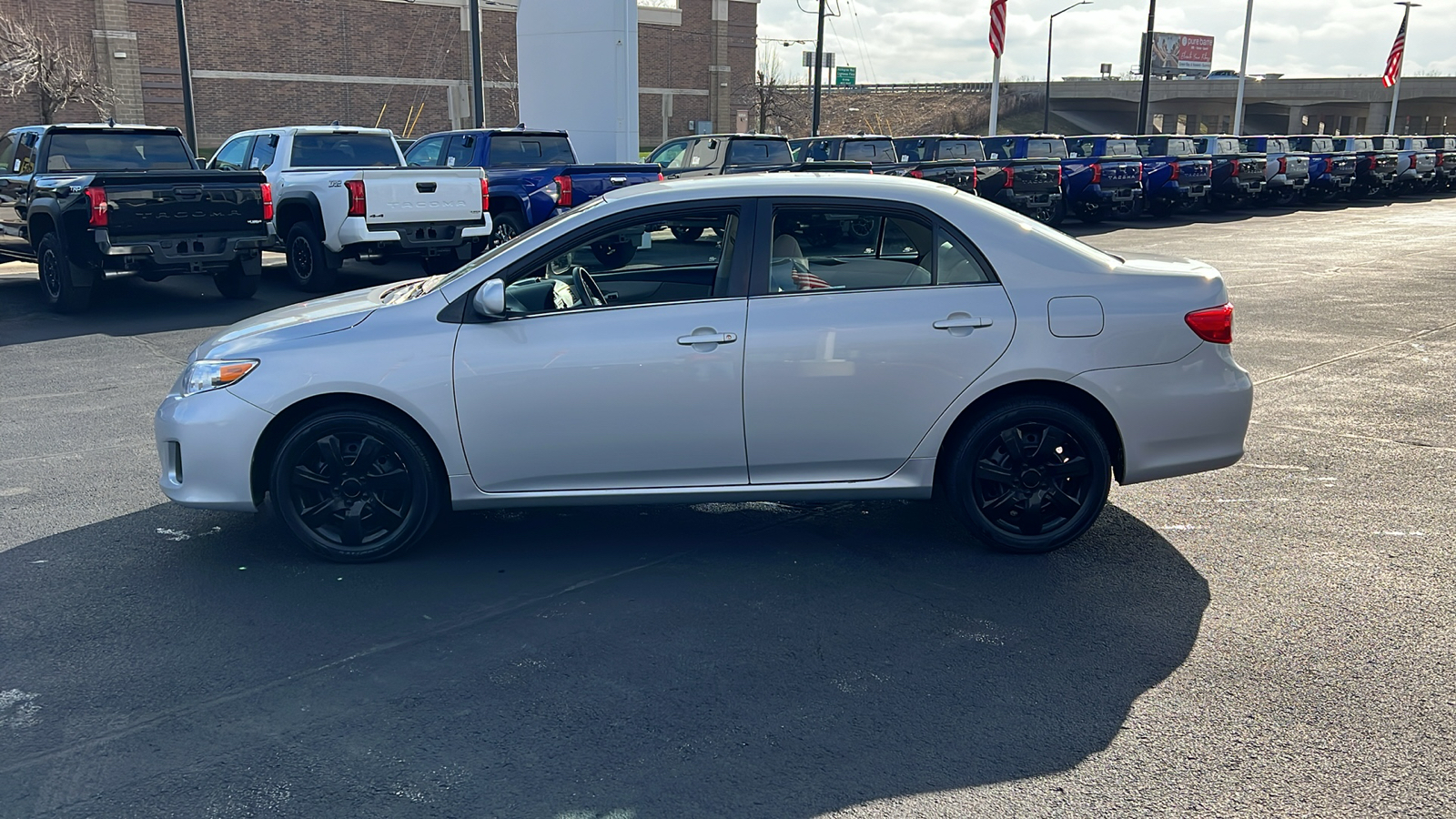 2013 Toyota Corolla LE 6