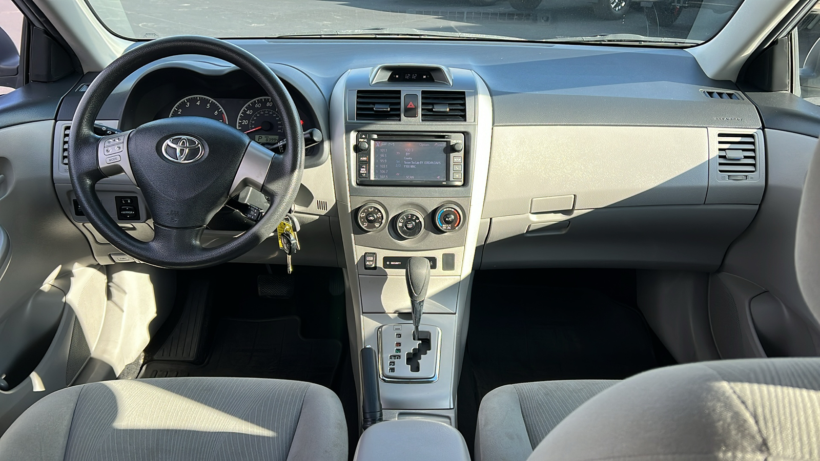 2013 Toyota Corolla LE 8