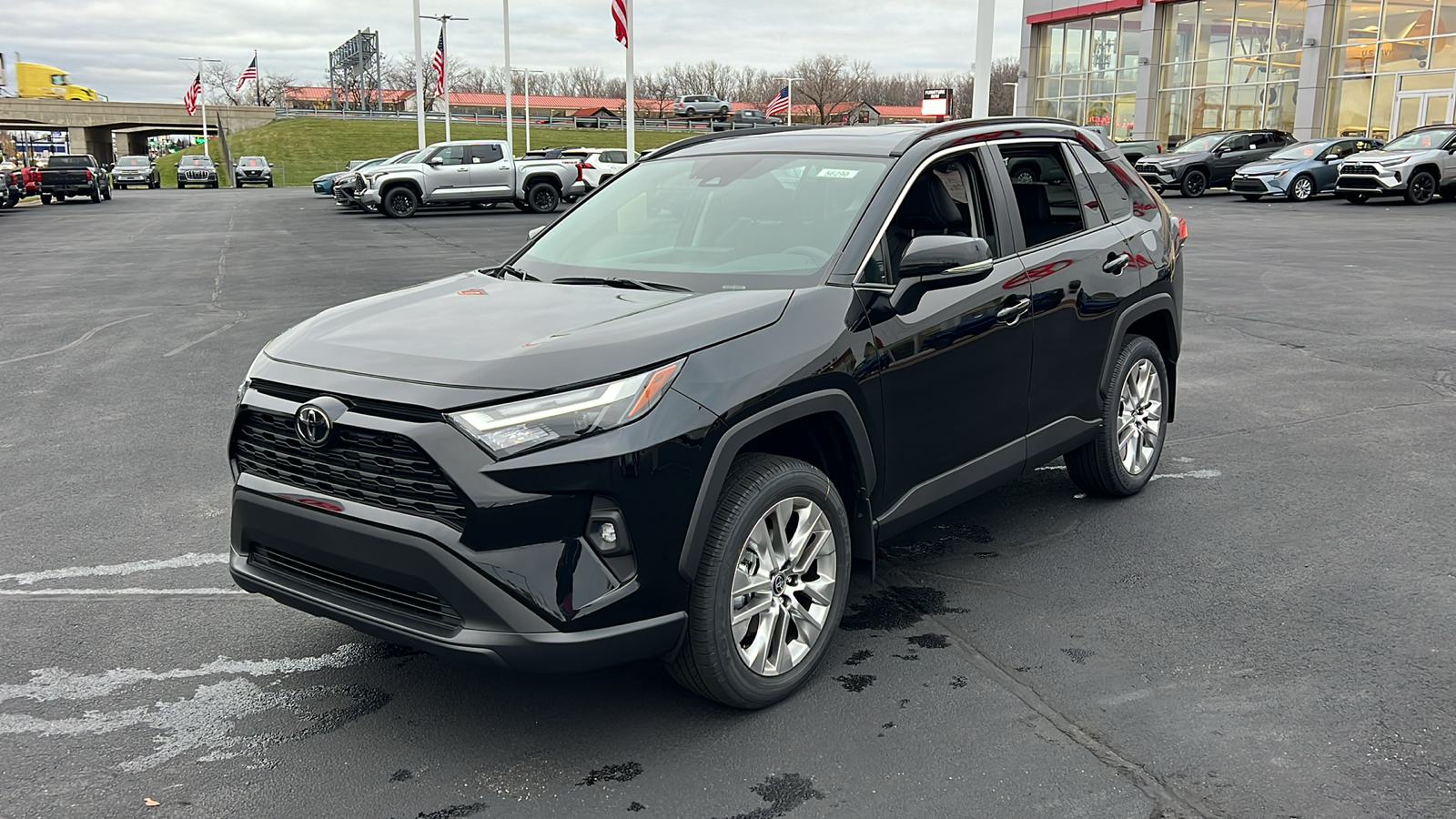 2024 Toyota RAV4 XLE Premium 7