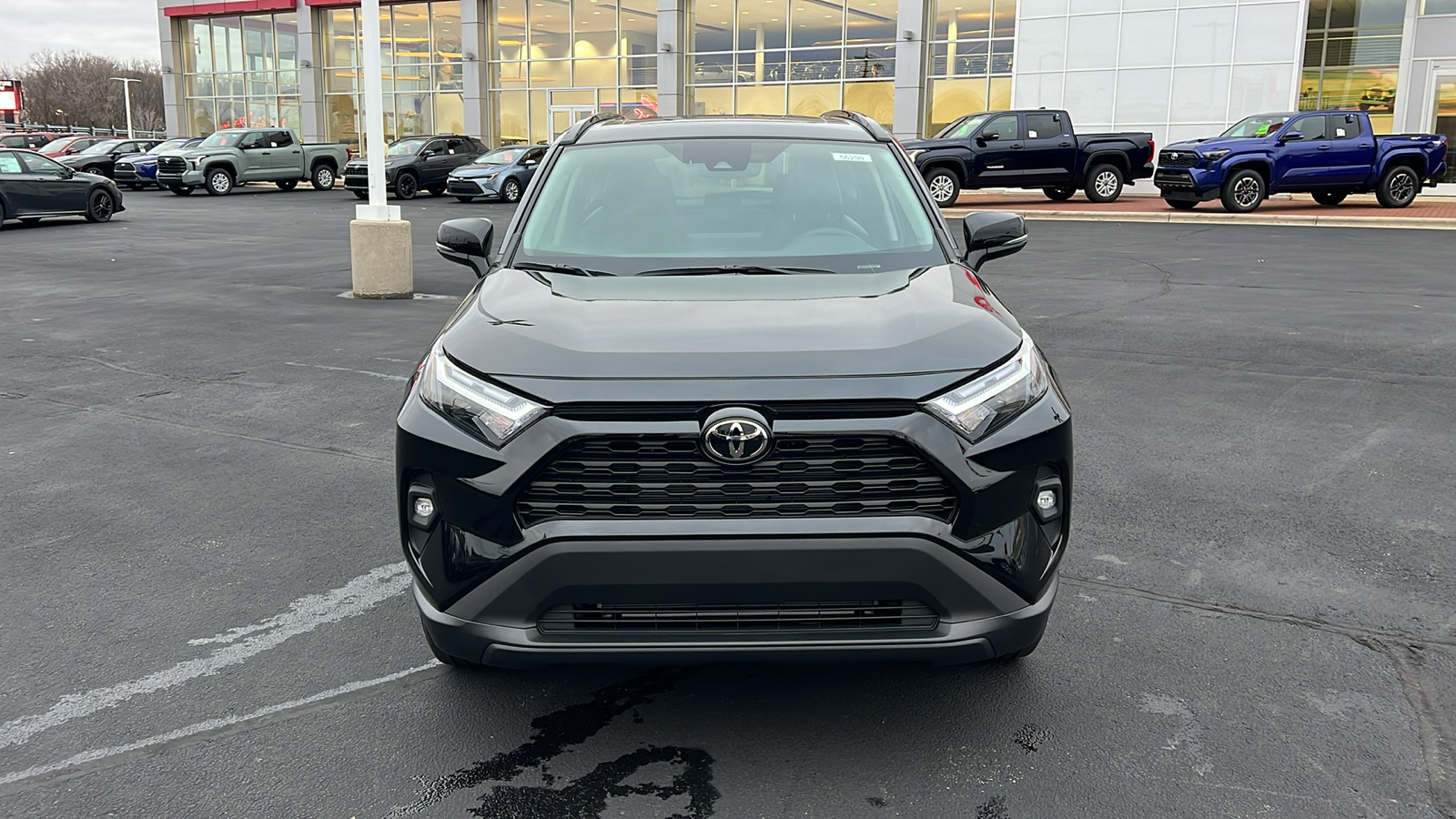 2024 Toyota RAV4 XLE Premium 34