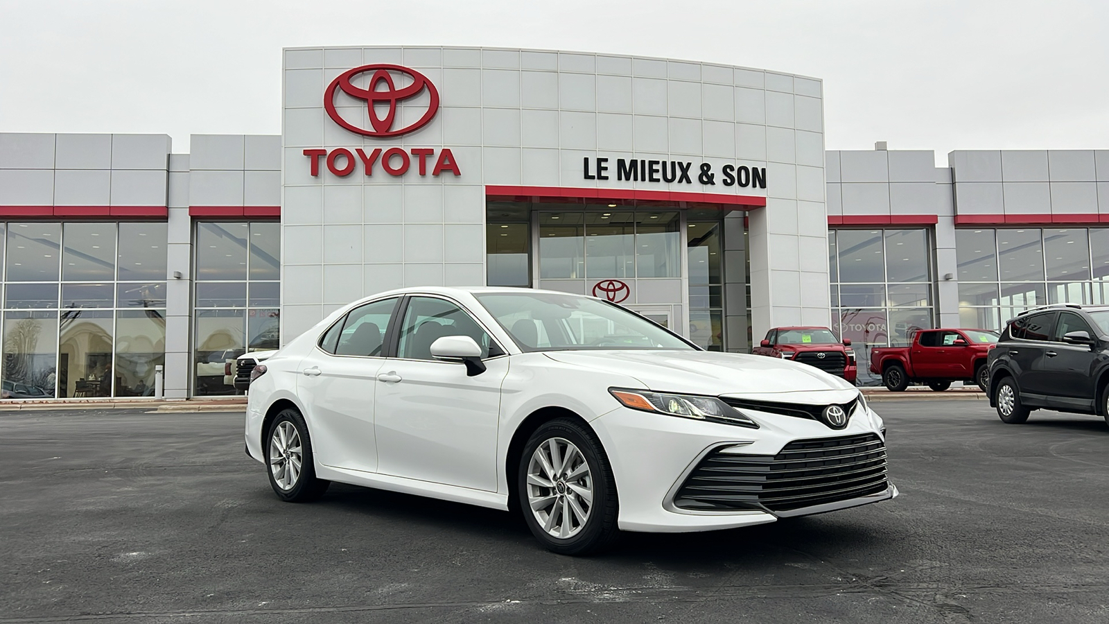 2022 Toyota Camry LE 1