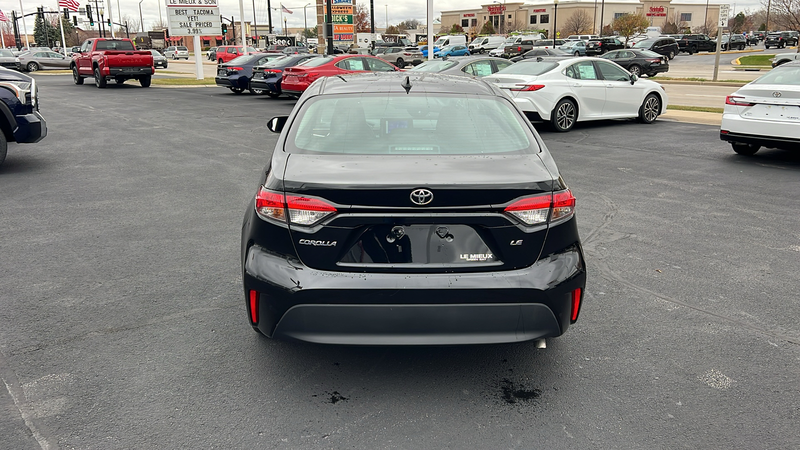 2023 Toyota Corolla LE 4