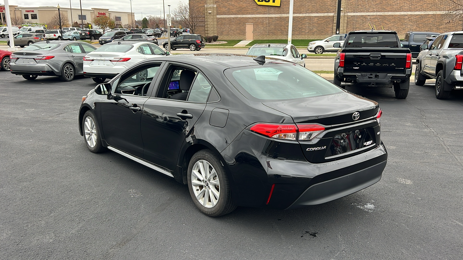 2023 Toyota Corolla LE 5