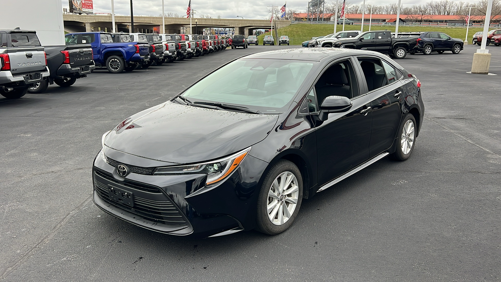 2023 Toyota Corolla LE 7