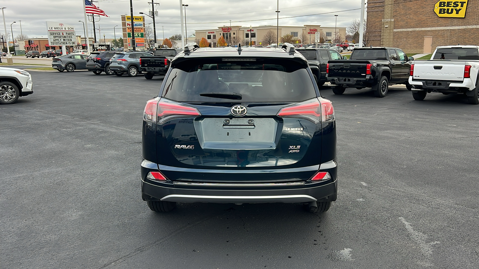 2018 Toyota RAV4 XLE 4