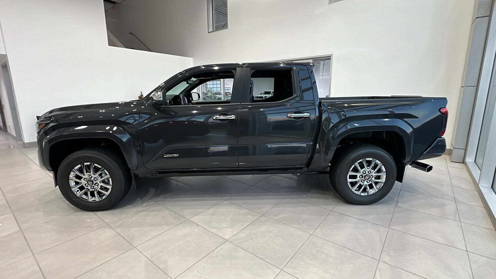 2024 Toyota Tacoma Limited 5