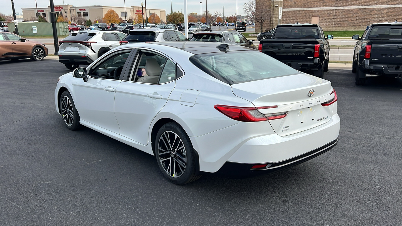 2025 Toyota Camry XLE 5