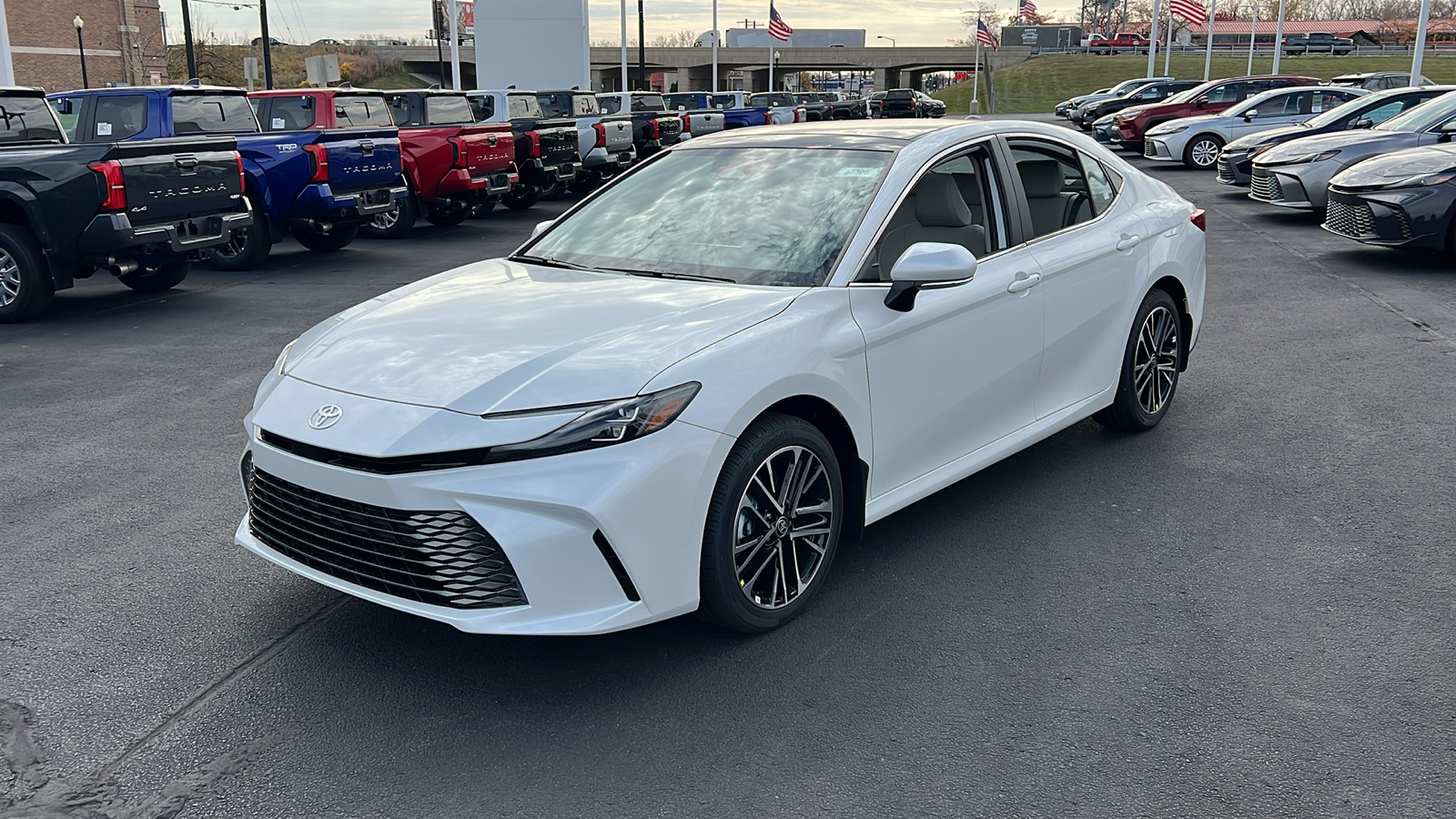 2025 Toyota Camry XLE 7