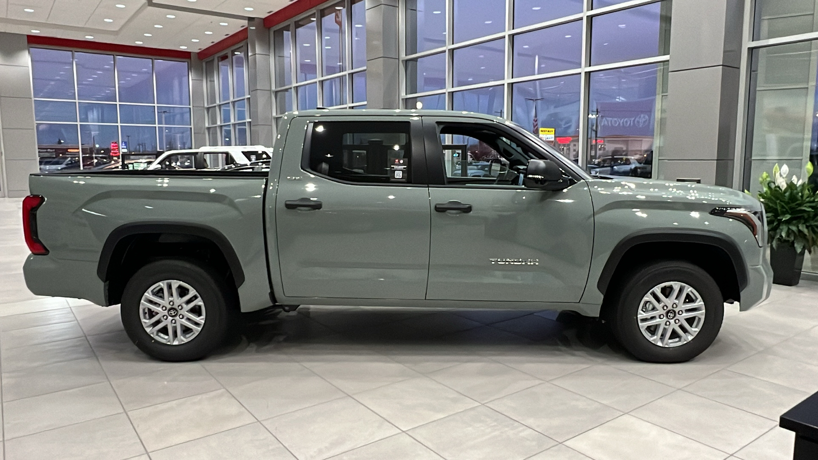 2025 Toyota Tundra SR5 2