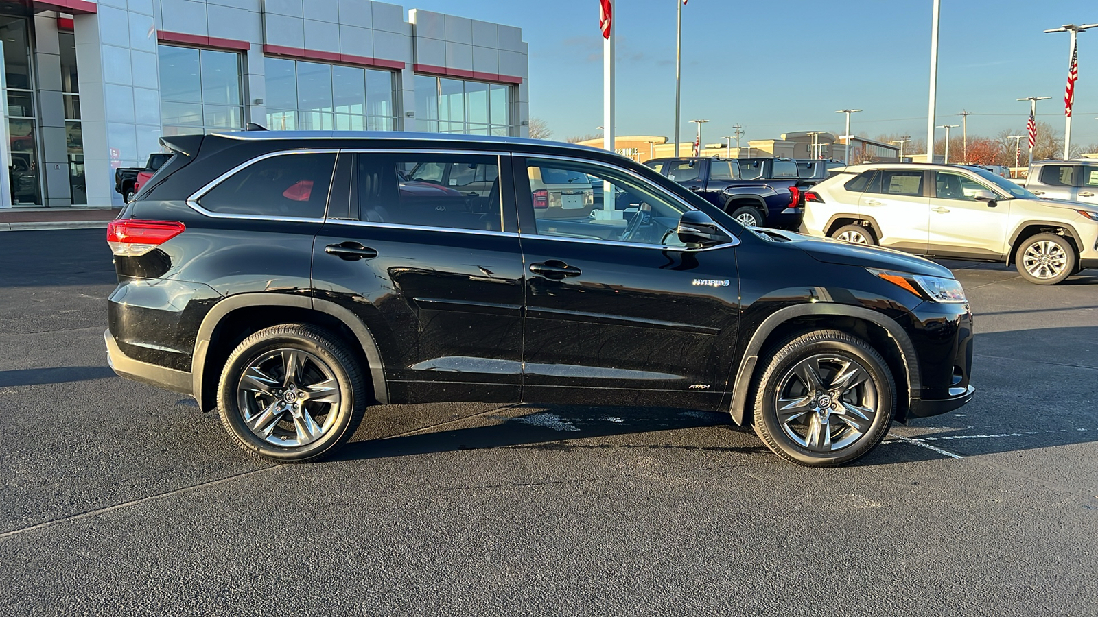 2019 Toyota Highlander Hybrid  2