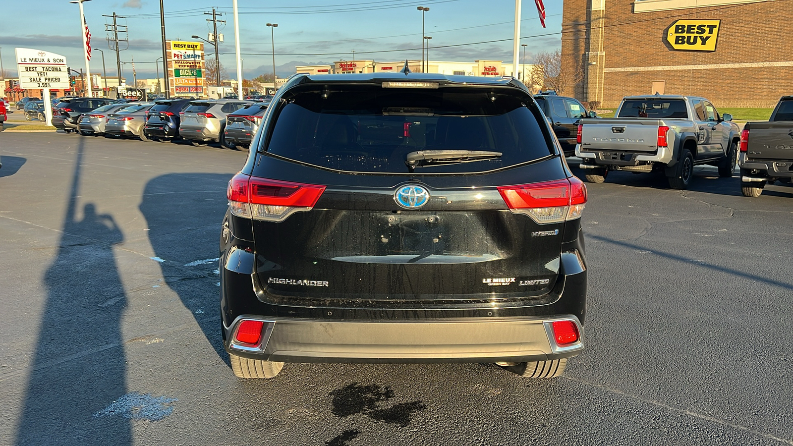 2019 Toyota Highlander Hybrid  4