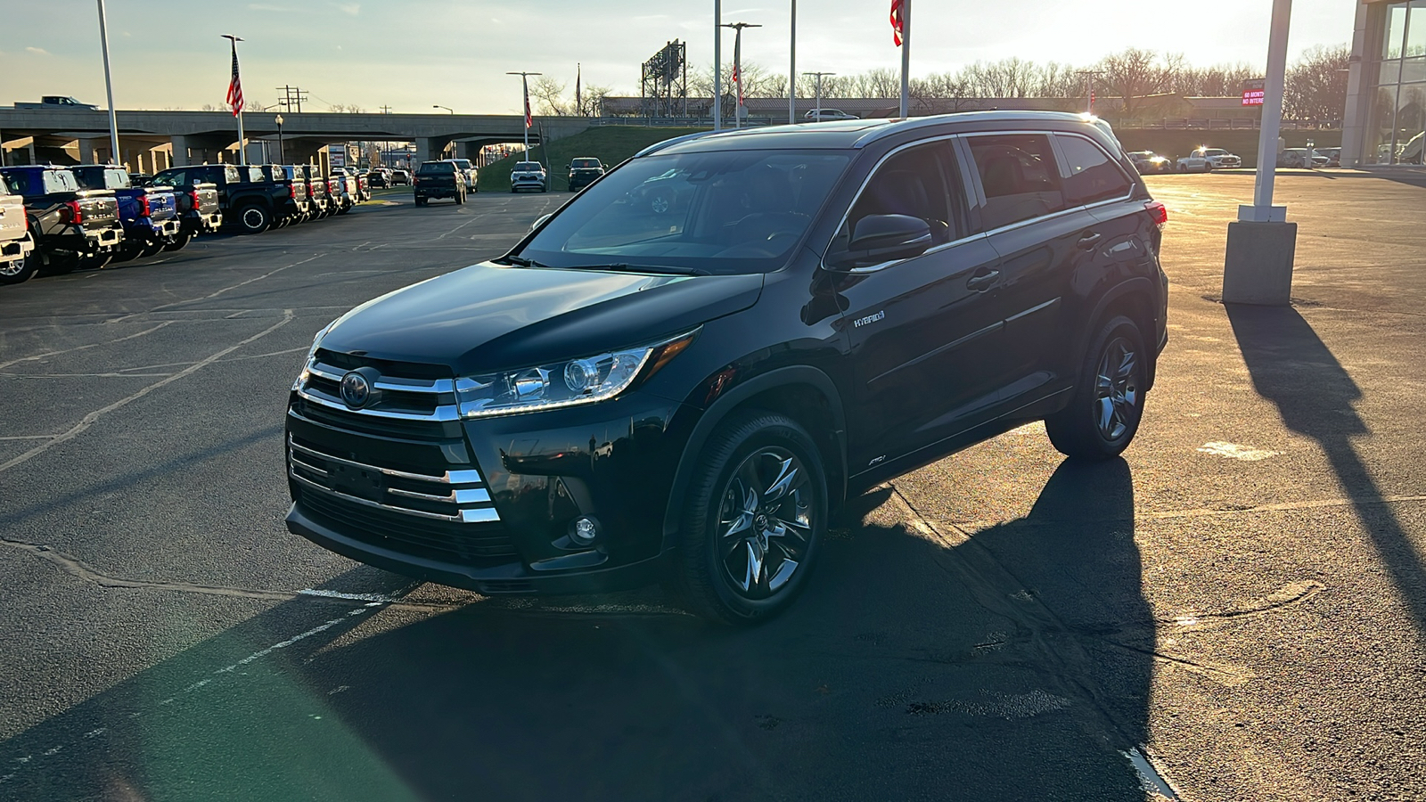 2019 Toyota Highlander Hybrid  7