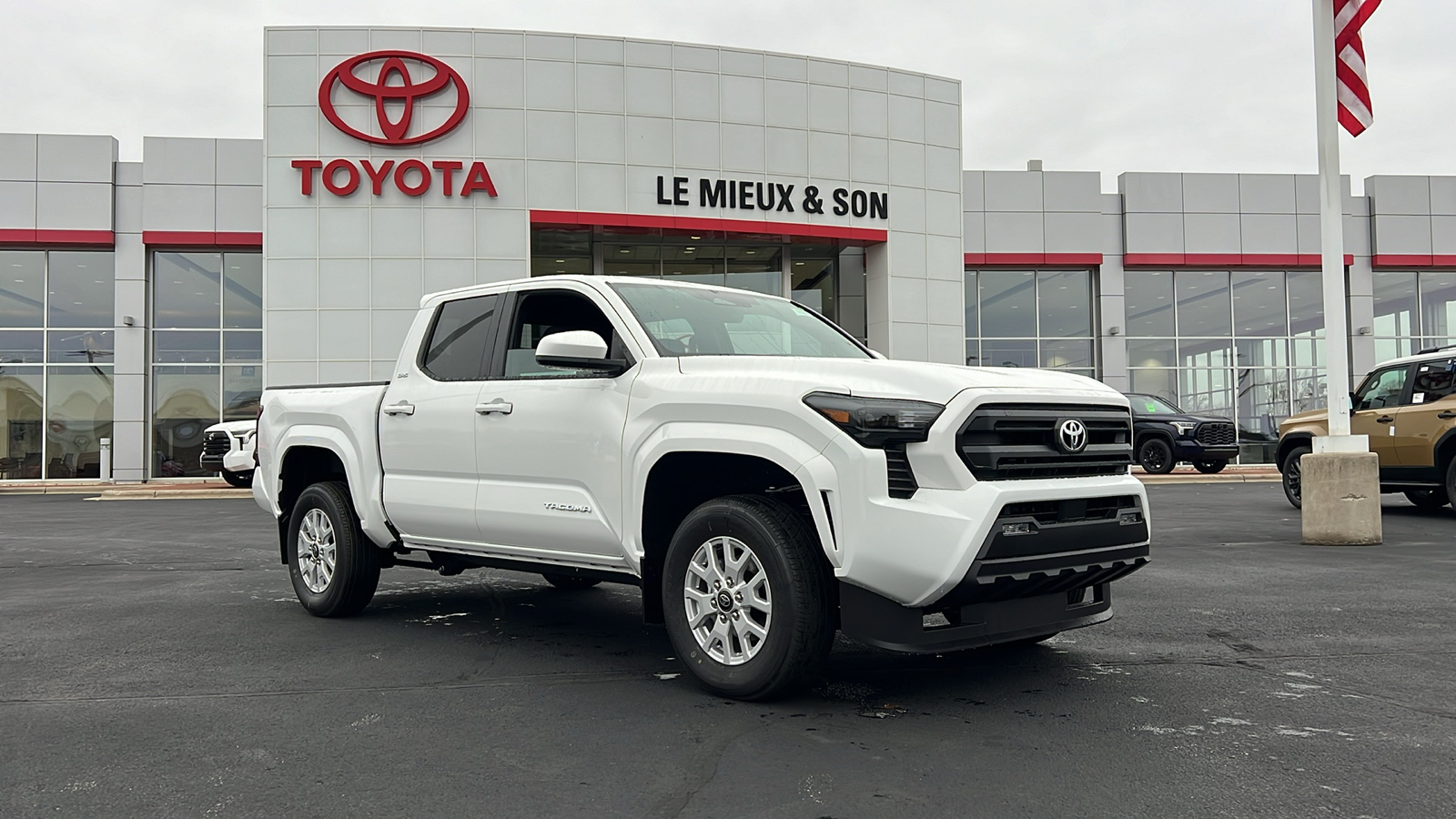 2024 Toyota Tacoma SR5 1