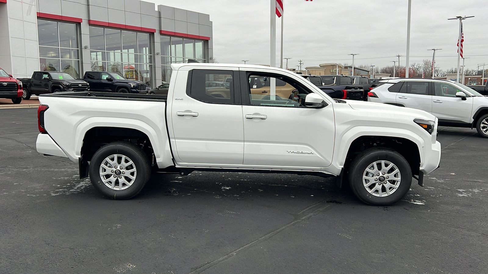 2024 Toyota Tacoma SR5 2