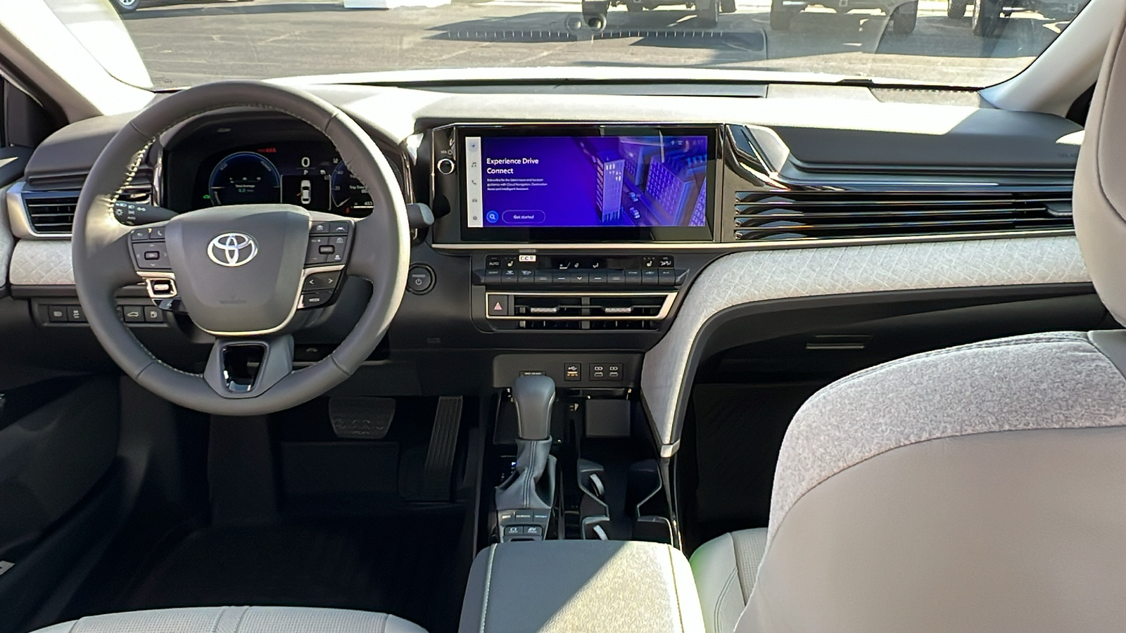 2025 Toyota Camry XLE 8