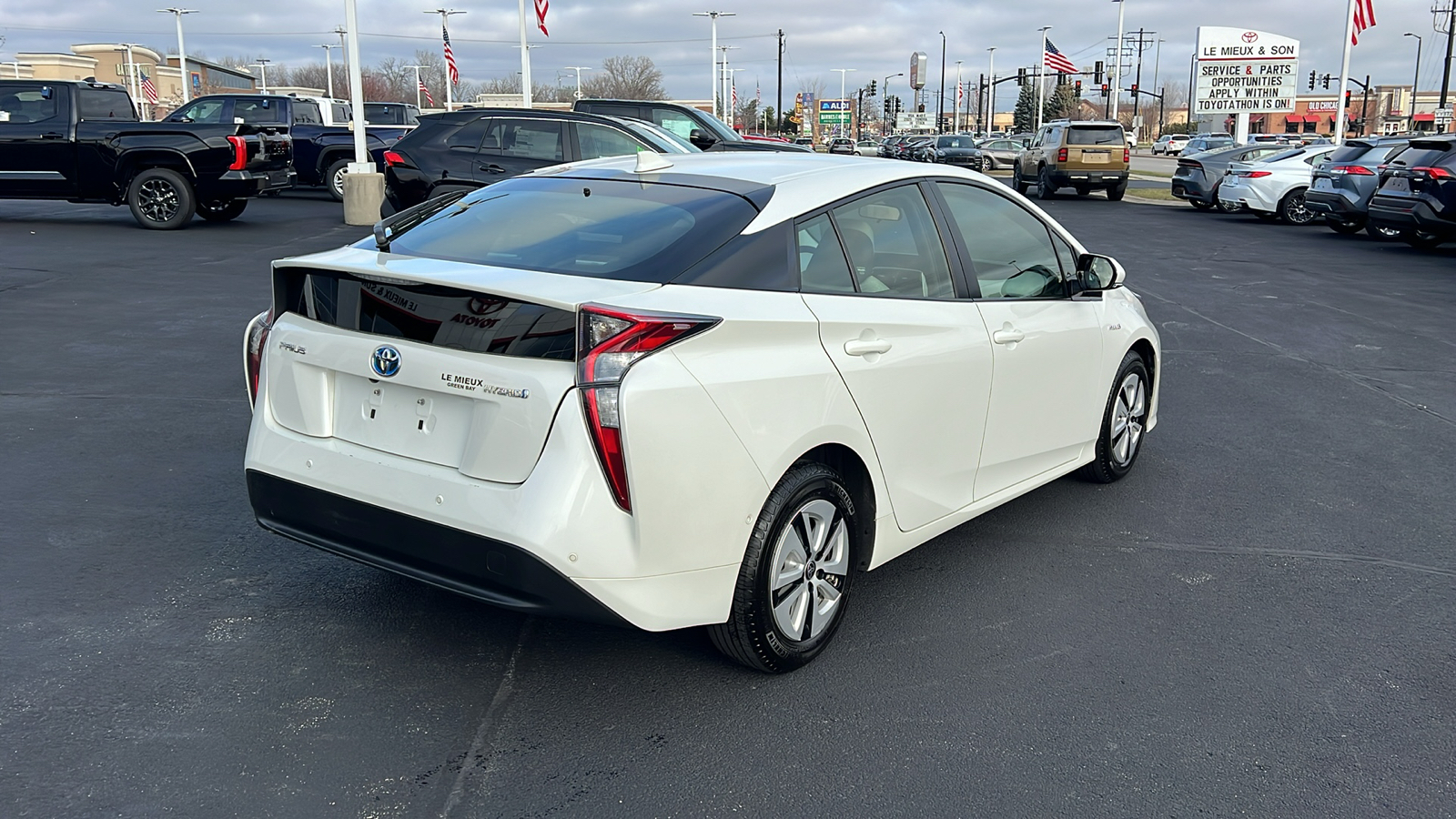 2017 Toyota Prius  3