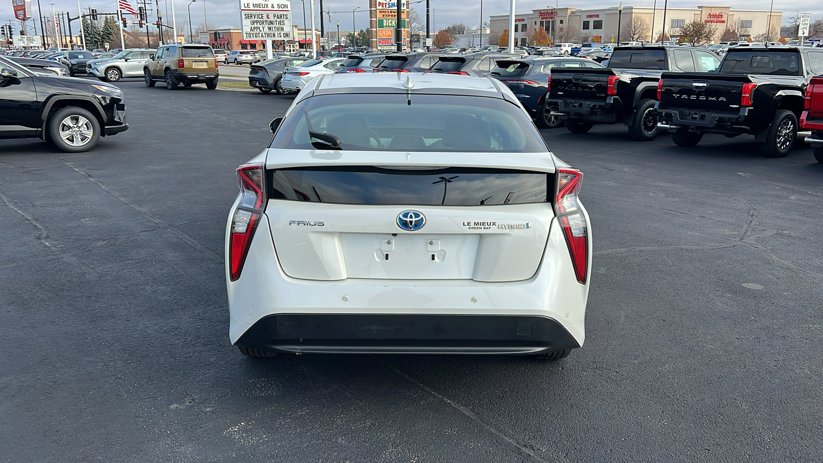 2017 Toyota Prius  4