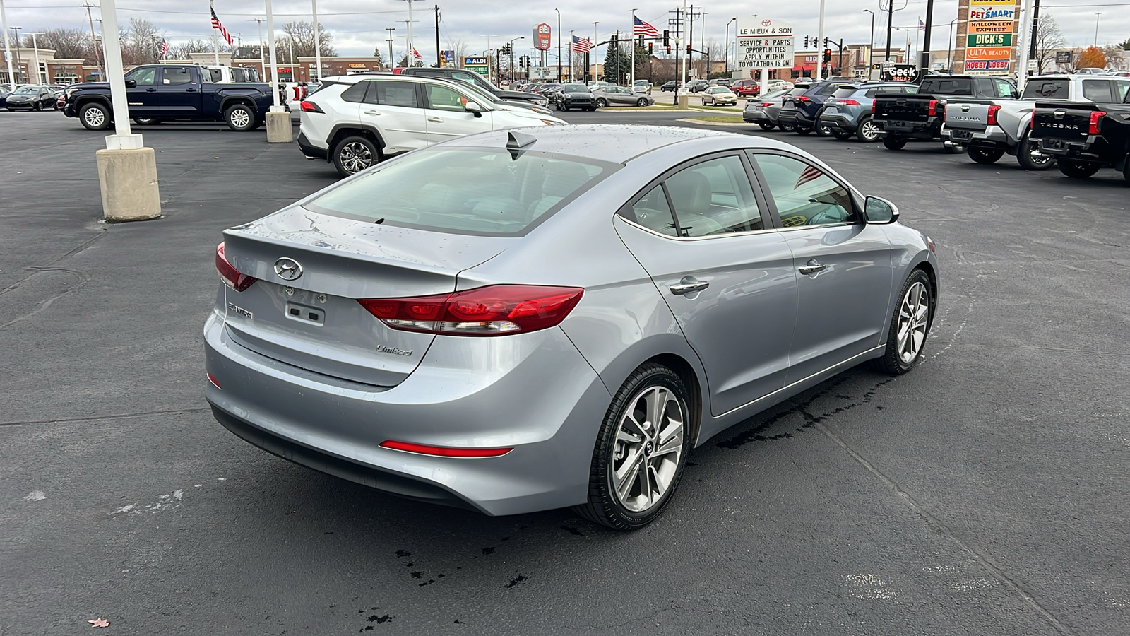 2017 Hyundai Elantra Limited 3