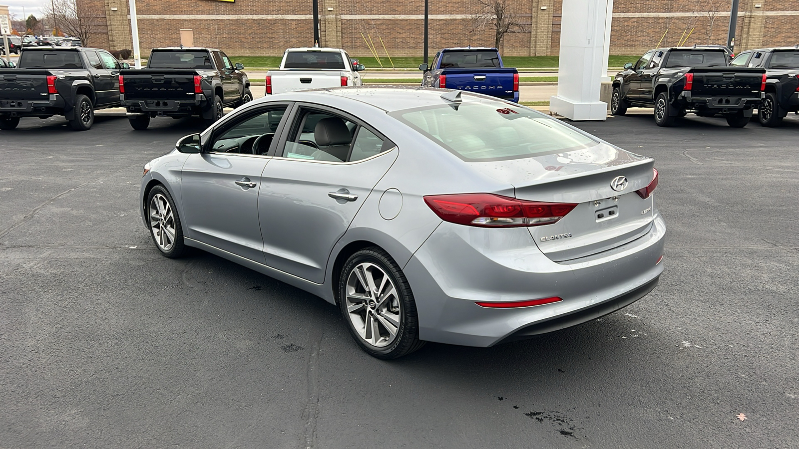 2017 Hyundai Elantra Limited 5