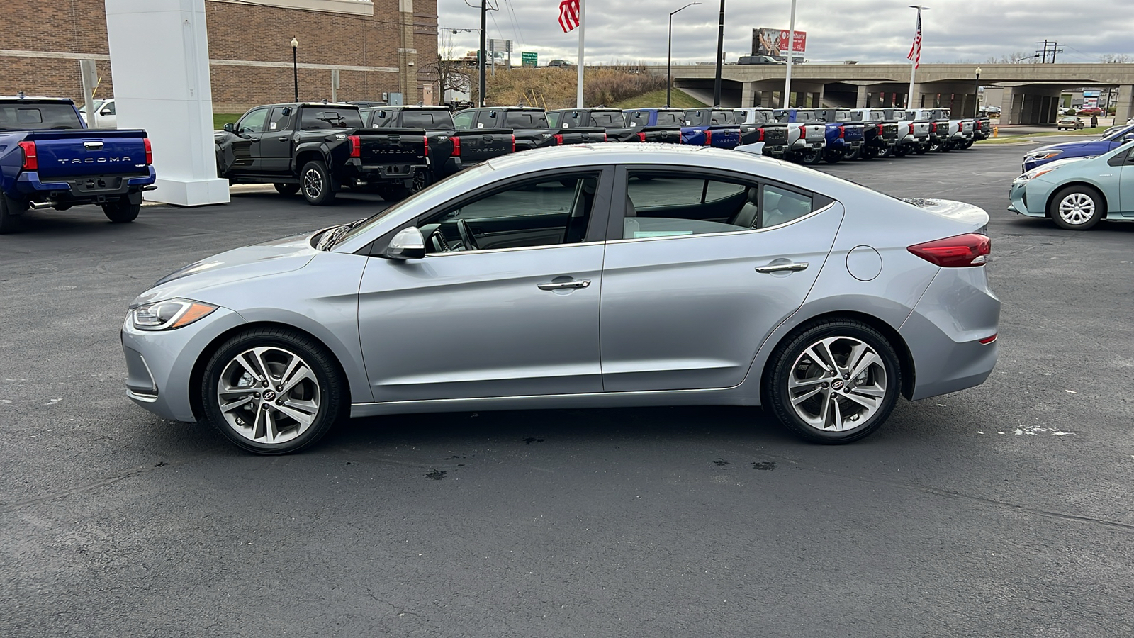 2017 Hyundai Elantra Limited 6