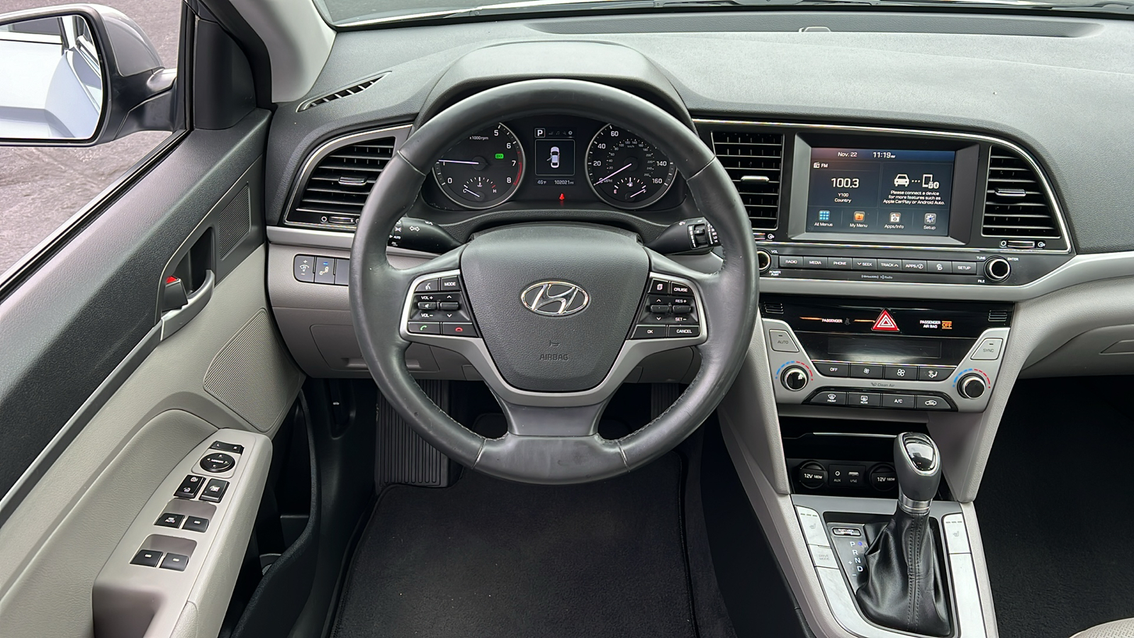 2017 Hyundai Elantra Limited 9