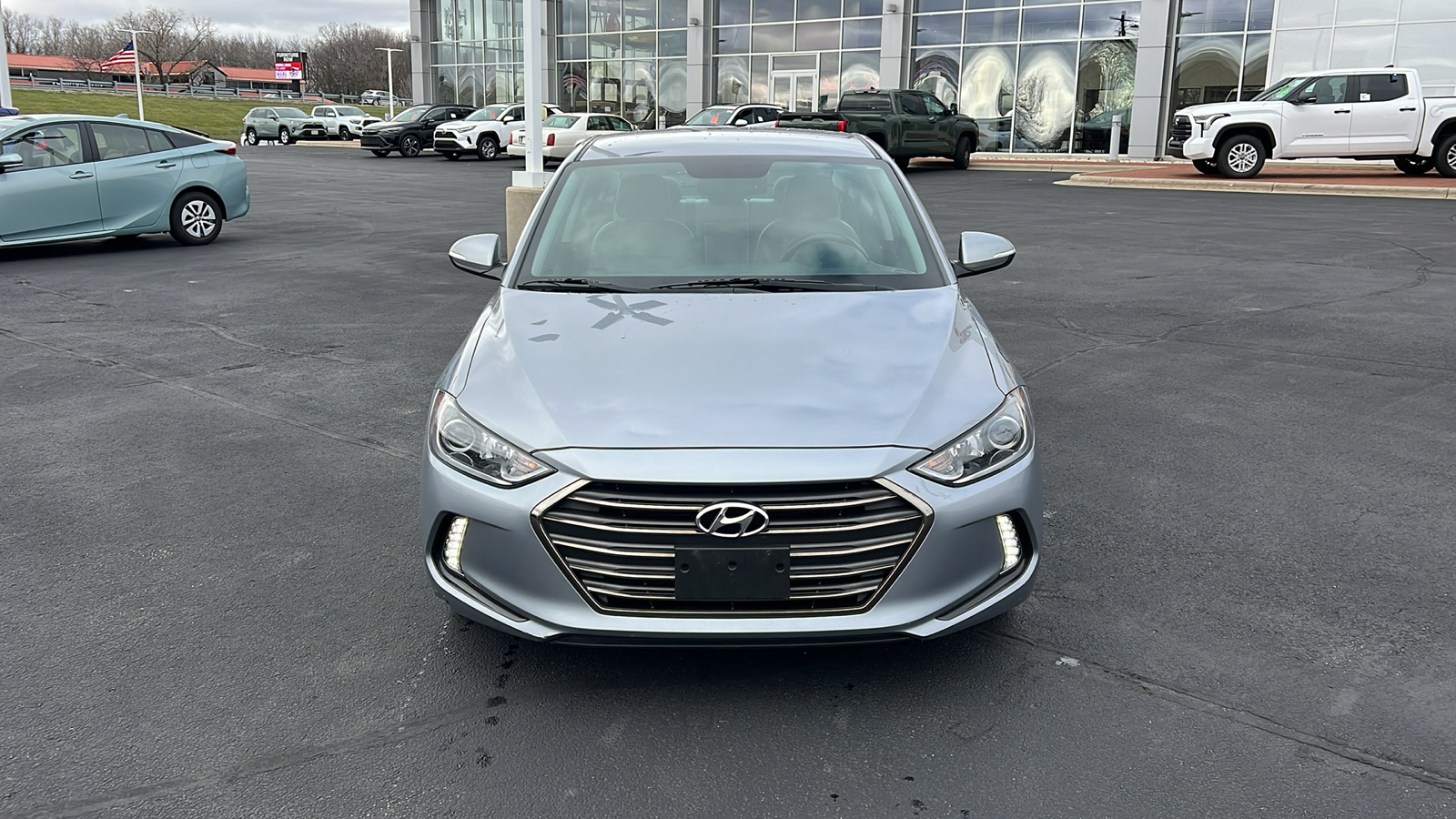 2017 Hyundai Elantra Limited 30