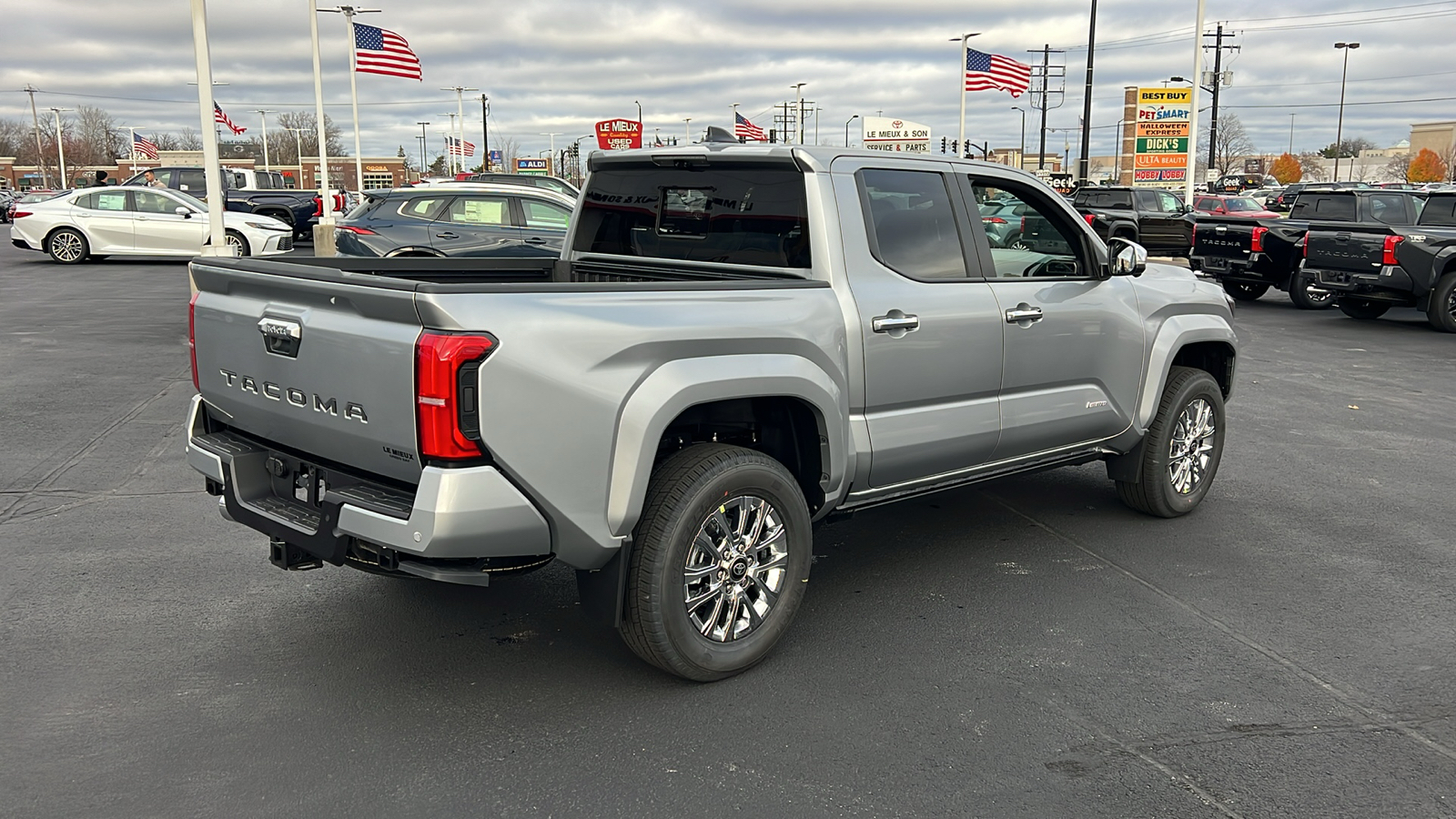 2024 Toyota Tacoma Limited 3