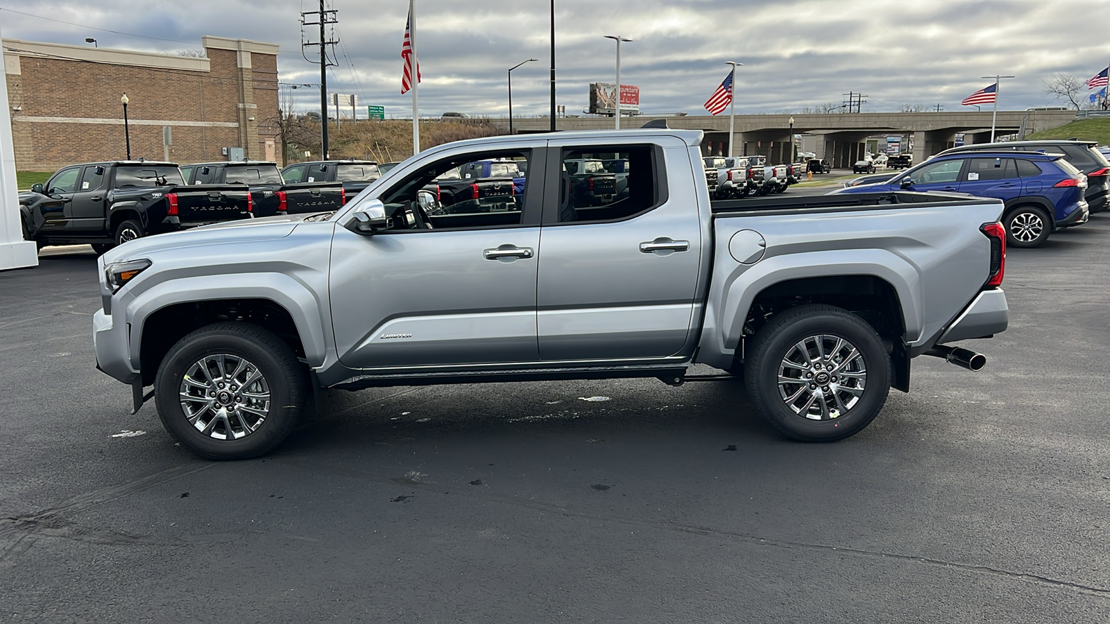 2024 Toyota Tacoma Limited 6