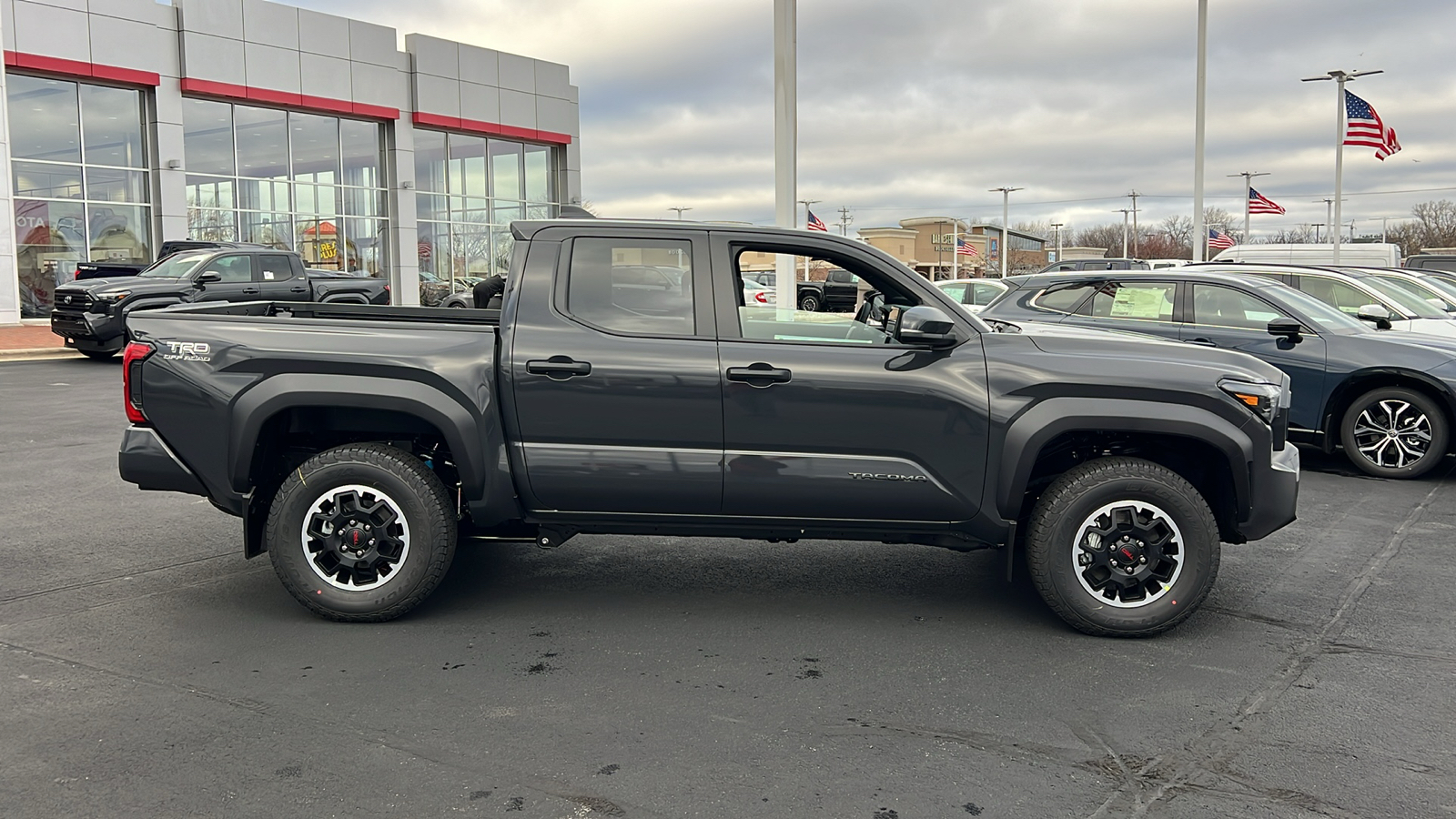 2024 Toyota Tacoma TRD Off-Road 2