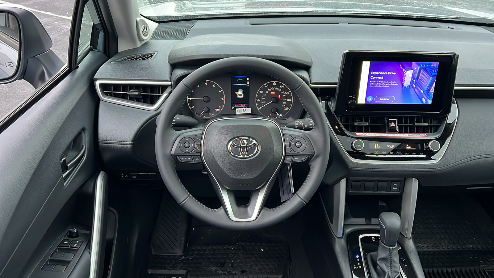 2024 Toyota Corolla Cross LE 9