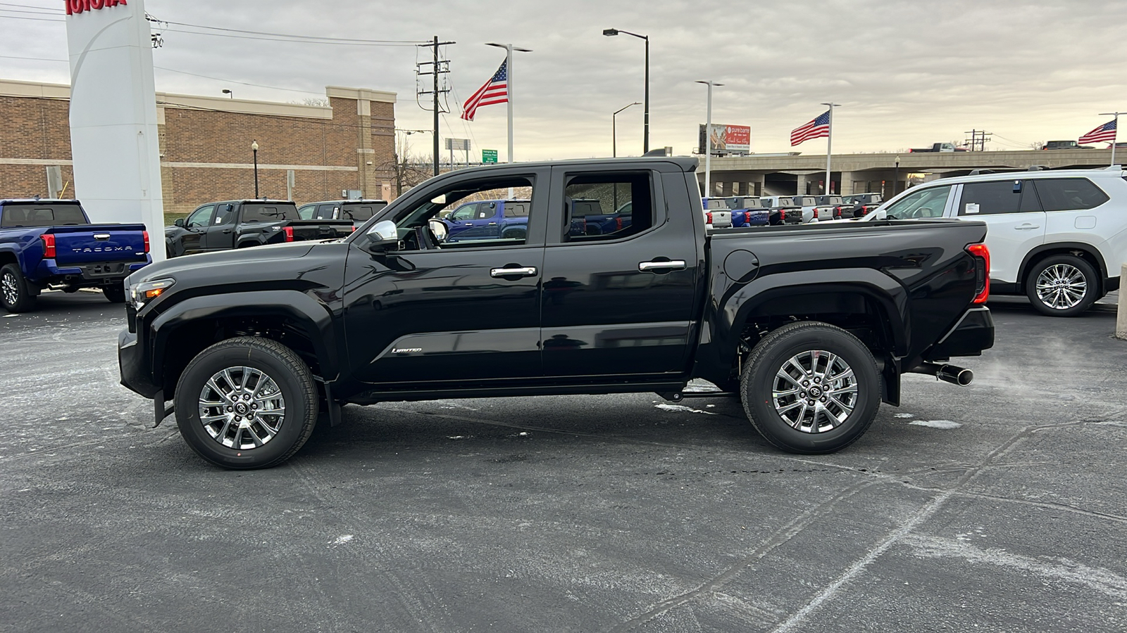 2024 Toyota Tacoma Limited 6