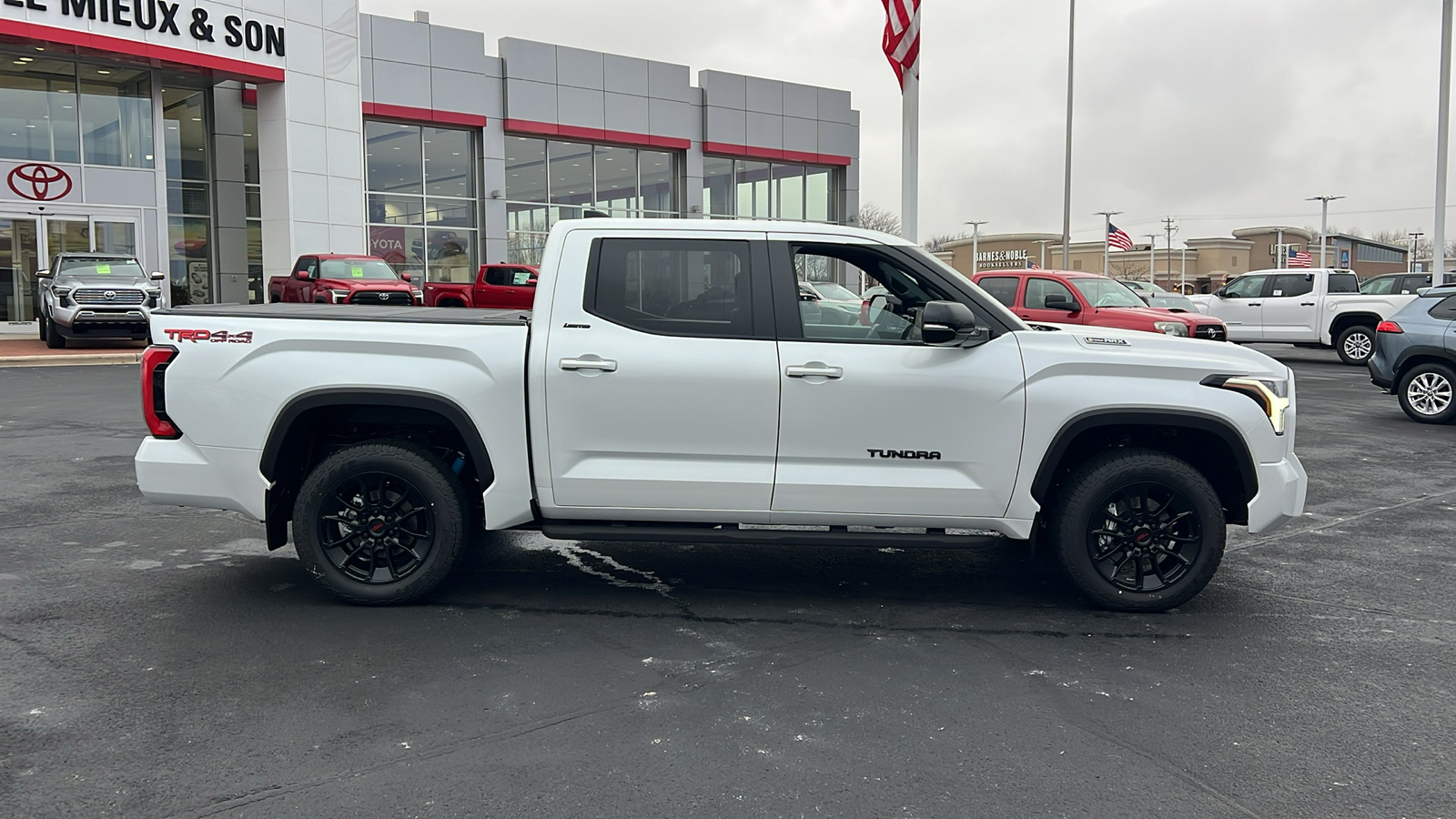 2025 Toyota Tundra Hybrid Limited 2