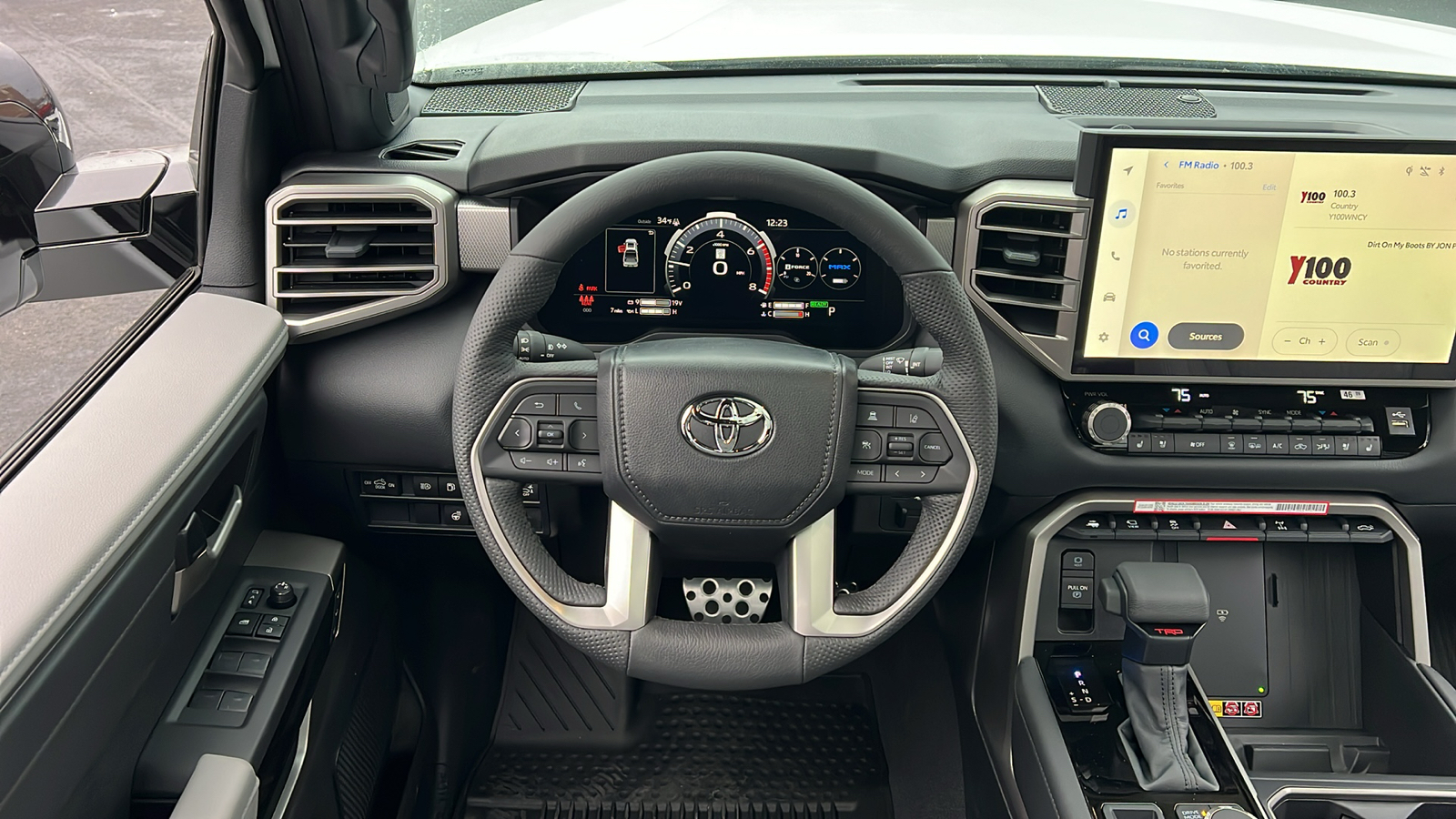 2025 Toyota Tundra Hybrid Limited 9