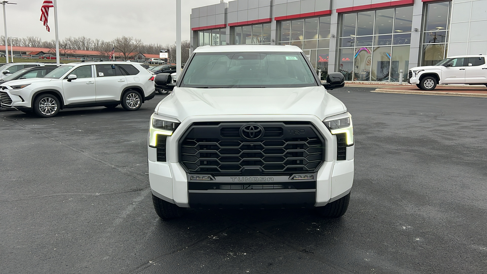 2025 Toyota Tundra Hybrid Limited 31