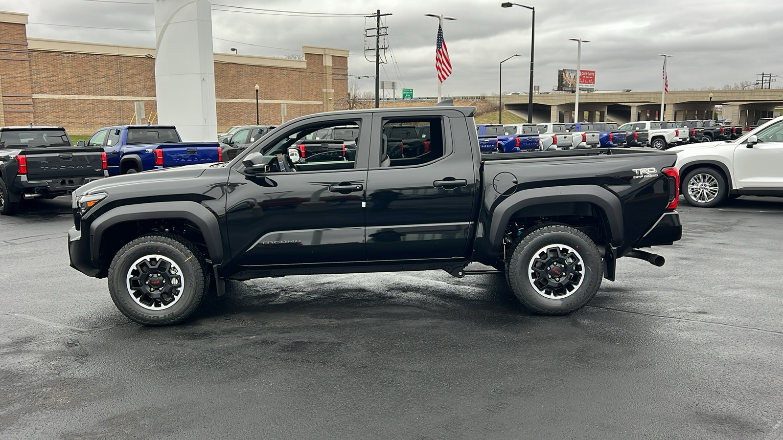 2024 Toyota Tacoma TRD Off-Road 6