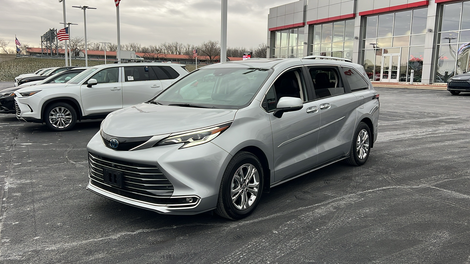 2023 Toyota Sienna Platinum 7