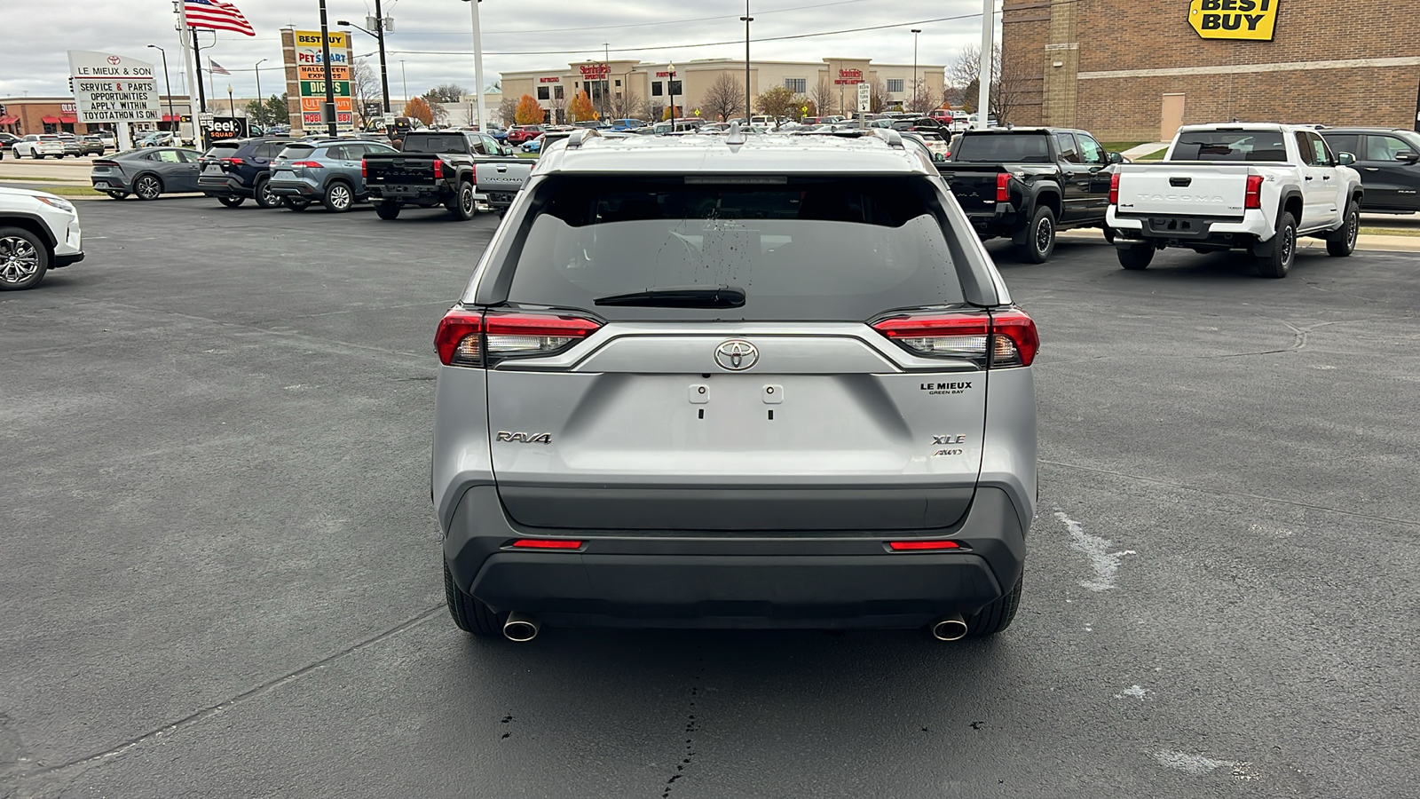 2021 Toyota RAV4 XLE 4