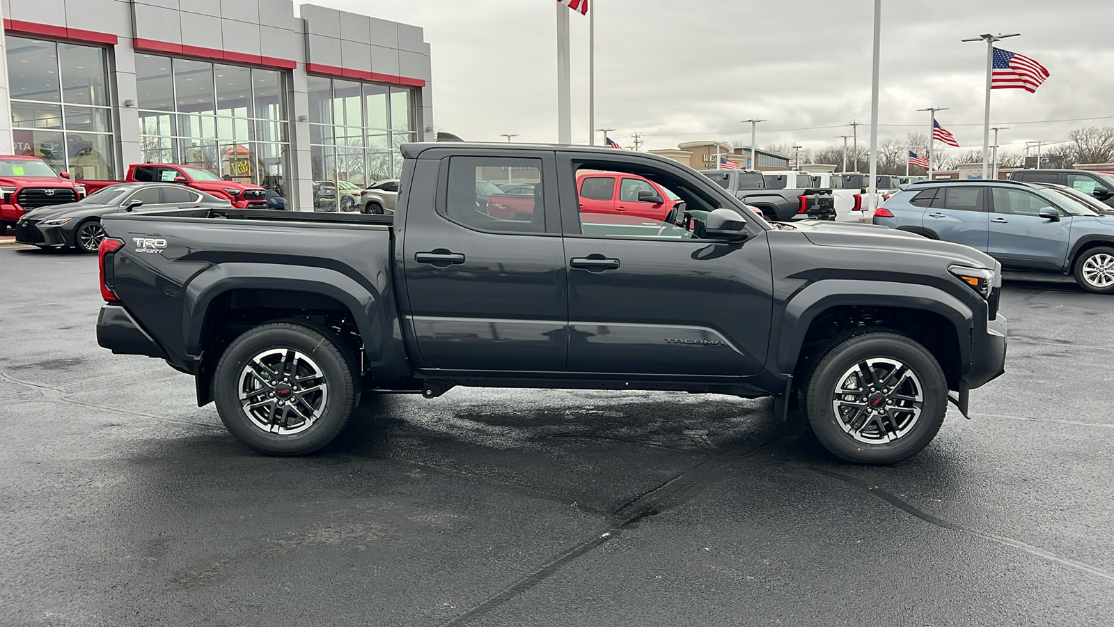 2024 Toyota Tacoma TRD Sport 2