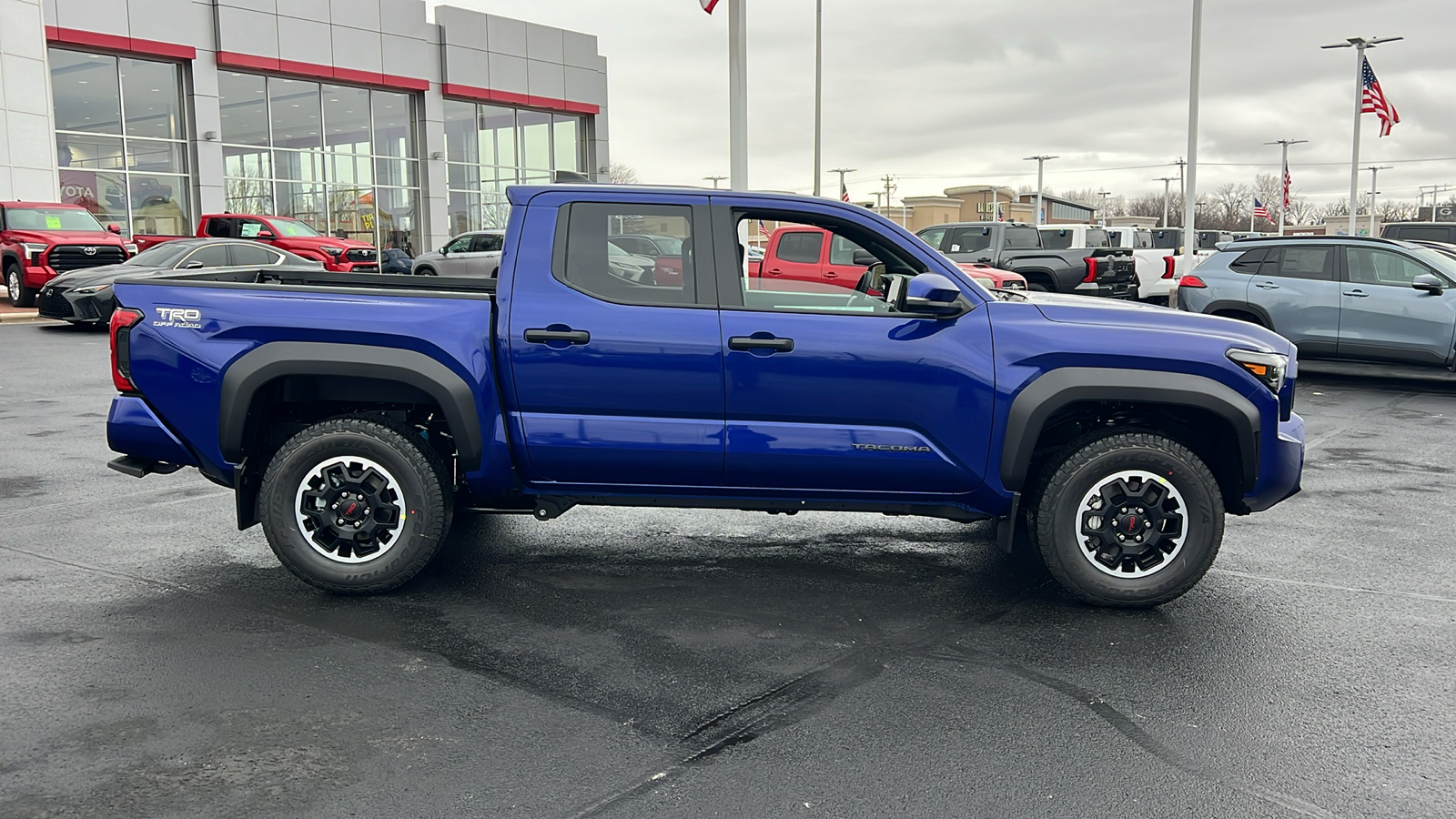 2024 Toyota Tacoma TRD Off-Road 2