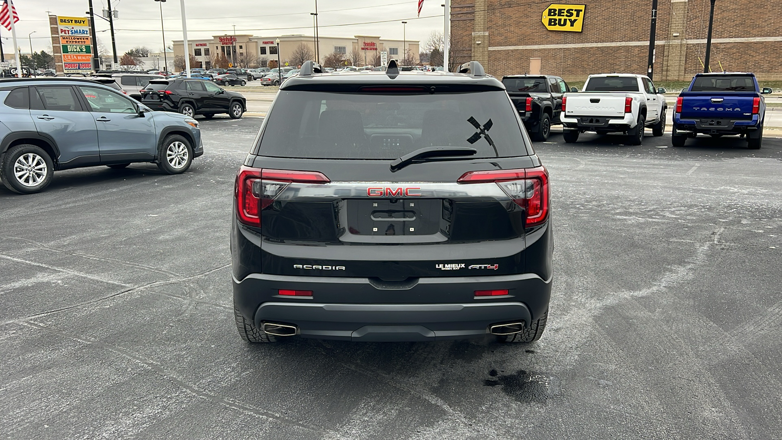 2023 GMC Acadia AT4 4