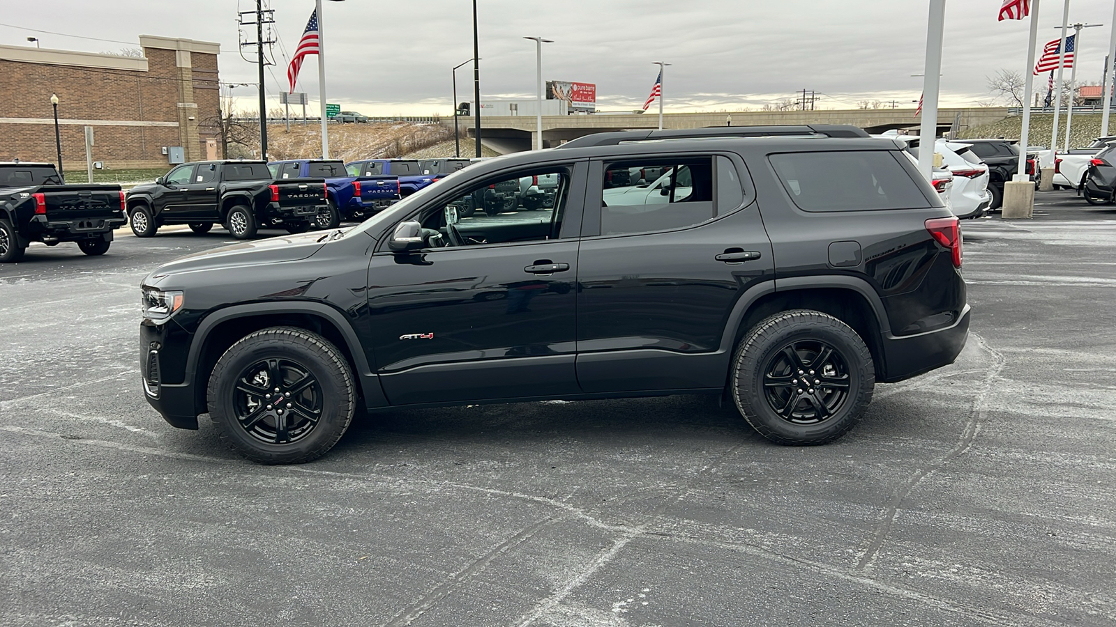 2023 GMC Acadia AT4 6