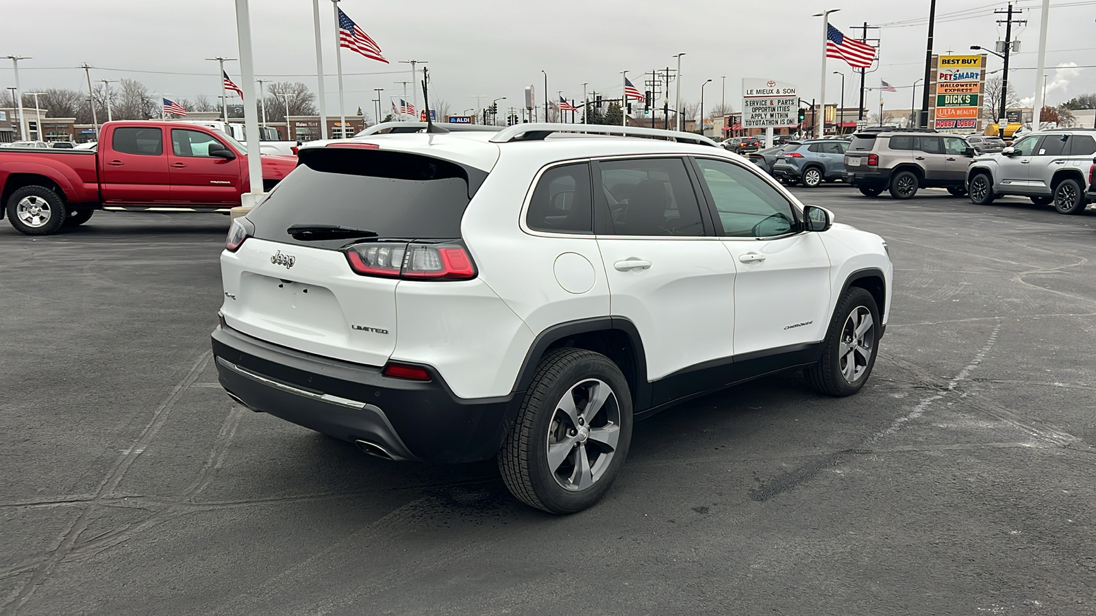 2019 Jeep Cherokee Limited 3