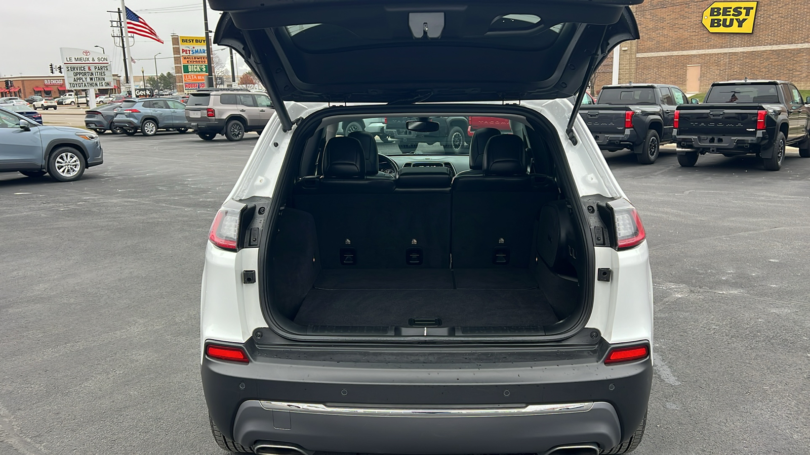 2019 Jeep Cherokee Limited 30